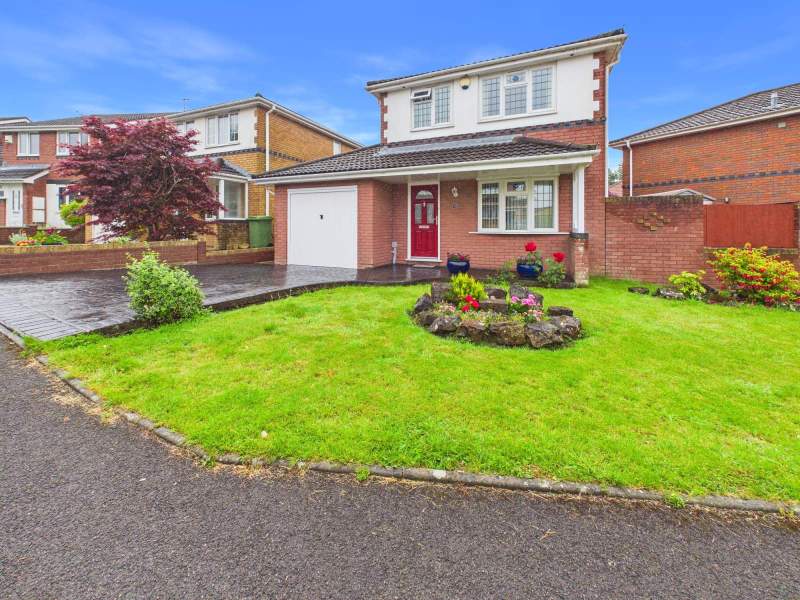 Birchwood Gardens, Whitchurch